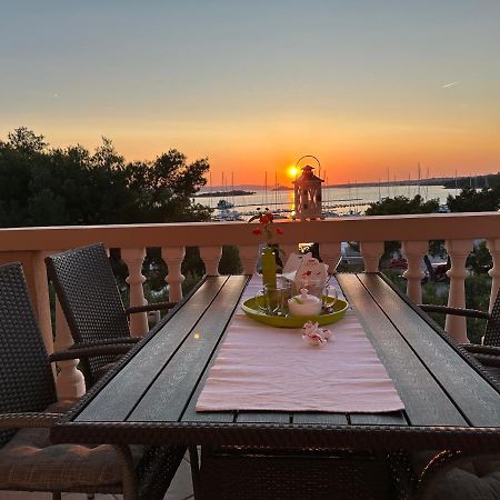 Marela Apartments Драге Экстерьер фото