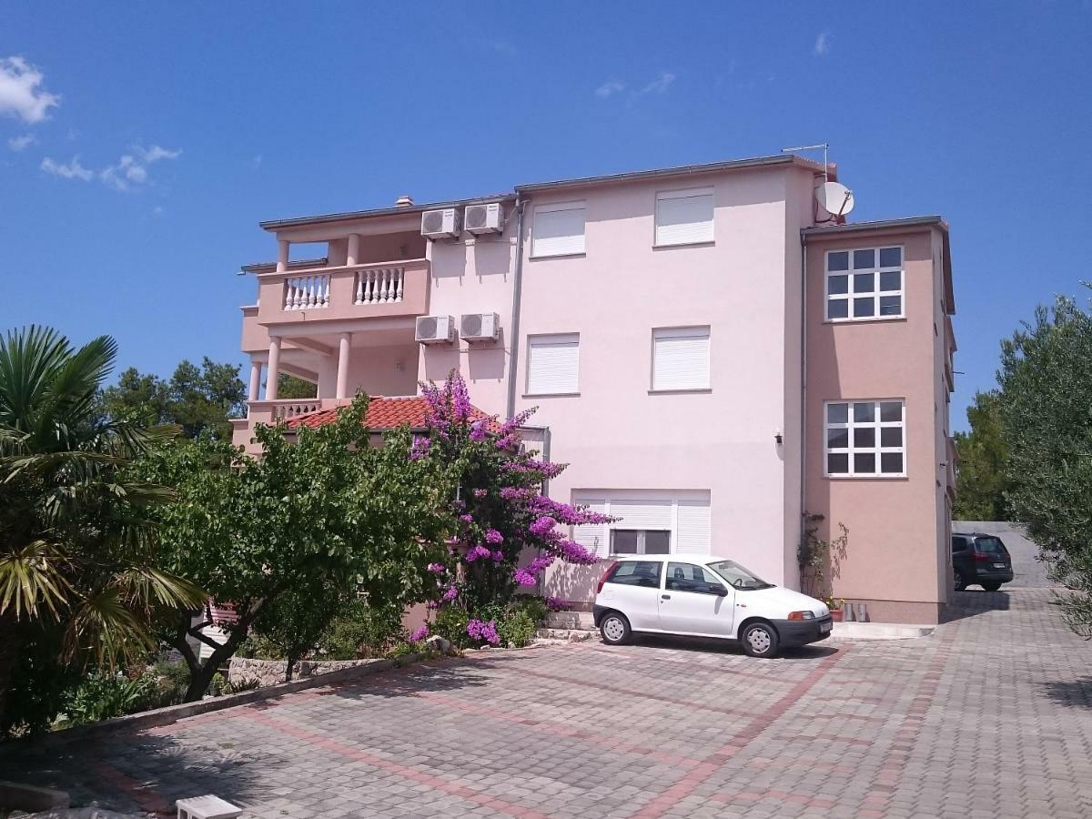 Marela Apartments Драге Экстерьер фото